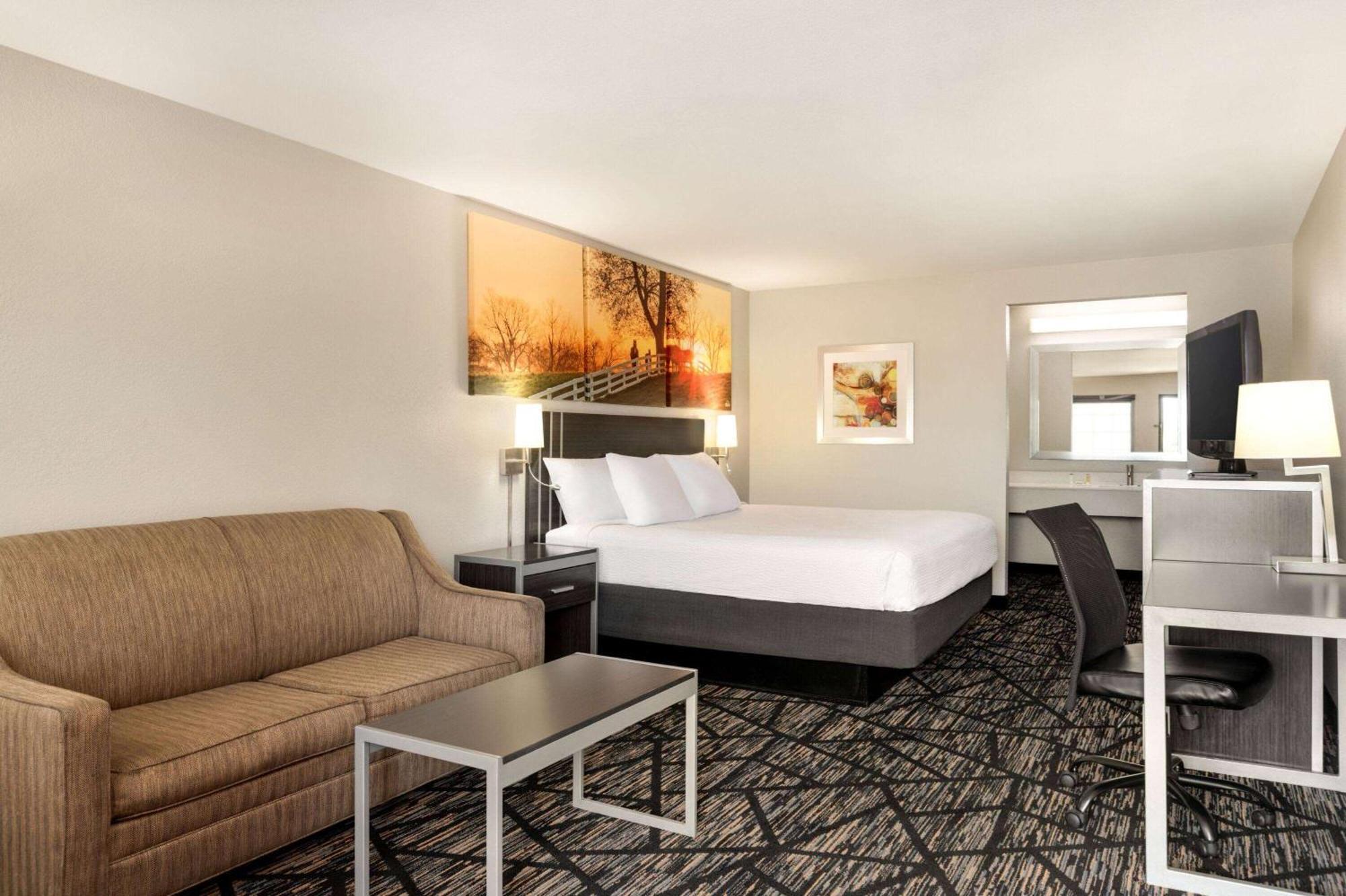 Days Inn By Wyndham San Antonio Near Fiesta Park מראה חיצוני תמונה